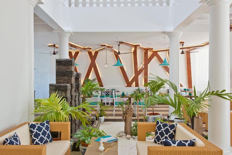 Crystal Sands Beach Hotel At Maafushi Exterior photo