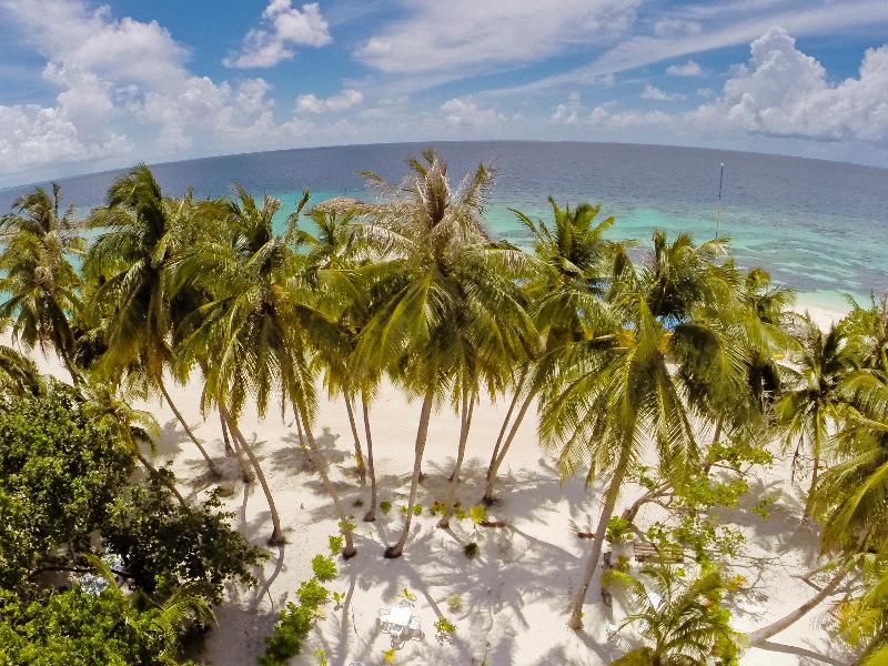 Crystal Sands Beach Hotel At Maafushi Exterior photo