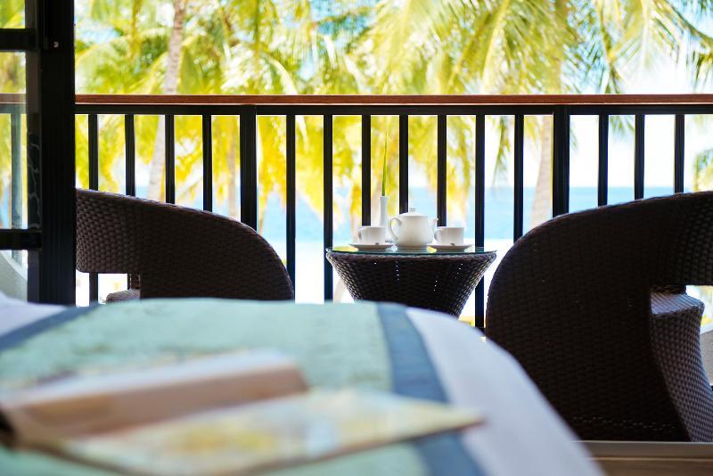 Crystal Sands Beach Hotel At Maafushi Exterior photo