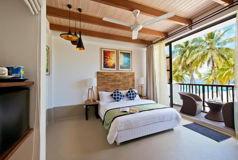 Crystal Sands Beach Hotel At Maafushi Exterior photo