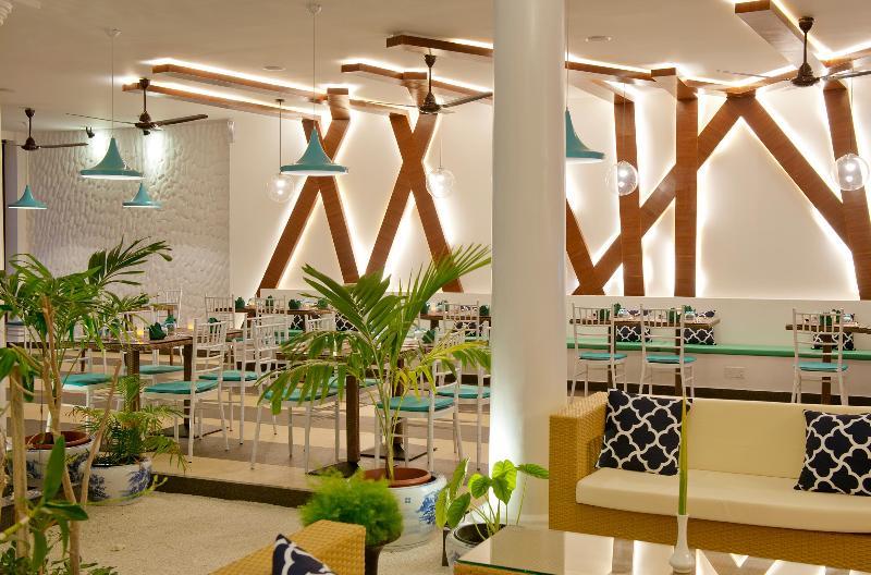 Crystal Sands Beach Hotel At Maafushi Exterior photo